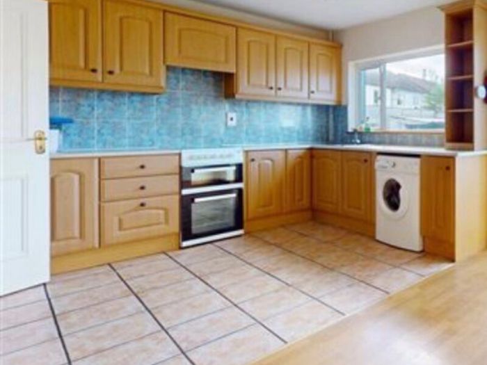 Hob & Oven, doors, wooden floor, gas fireplace