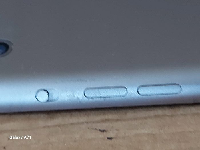 Apple Ipad Air 1st, 16GB, Space Grey, 89% Battery Life, Activation Lock, in excellent cosmetic condition