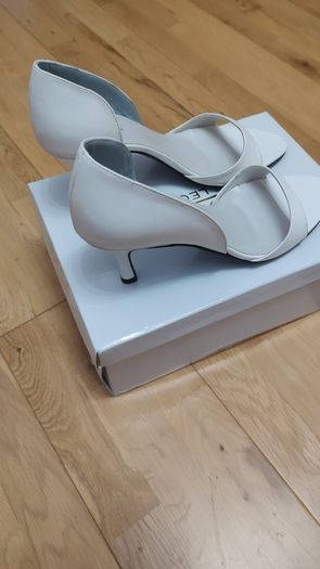 White Wedding Shoes (Zoom Fashion Footwear)