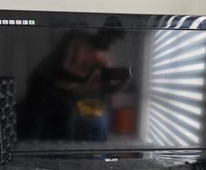 Walker TV for sale 32 inch with remote and HDMI Ports