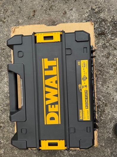 DEWALT DCD771 18V XR Cordless Drill Driver Kit