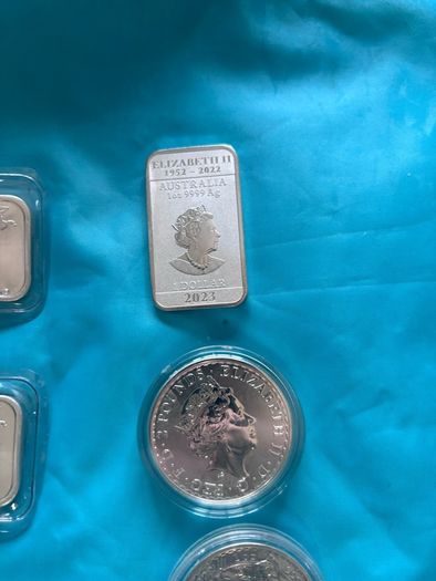 12 Silver 1oz bars and Coins 80 each