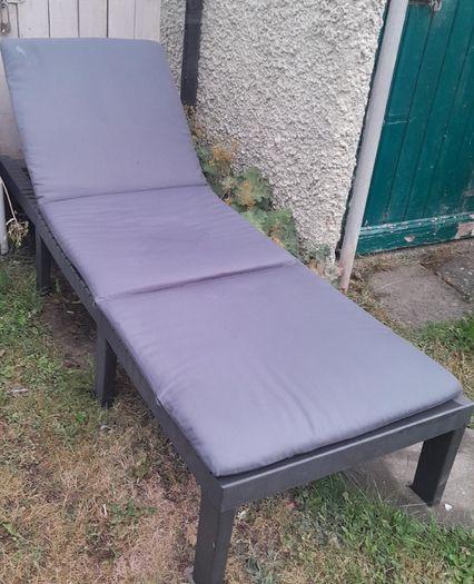 Sun lounger