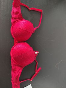 RED Bra push up 32 a new