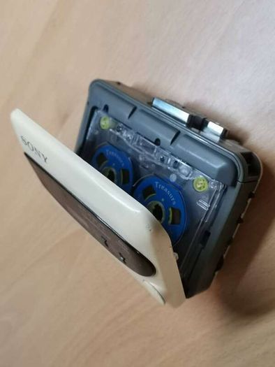 Sony WM-F38 Walkman Cassette Player