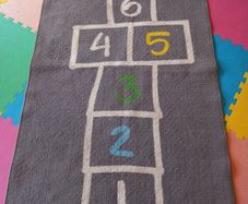 Child Hopscotch rug