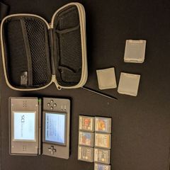 Nintendo DS - includes 4 games