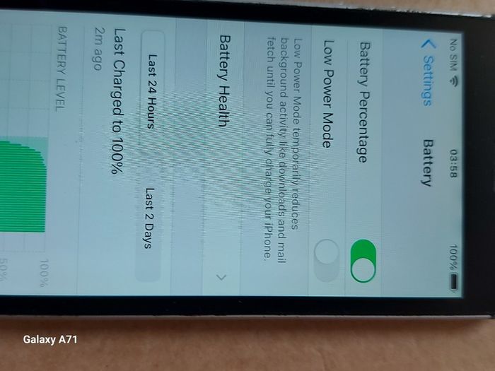 Apple Iphone SE, Space Grey, 32GB, with Battery Pack Case for Great protection, excellent condition