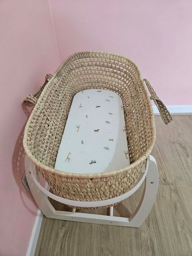 Mamas & Papas Moses Basket with White Rocking Stand