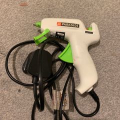 Hot glue gun