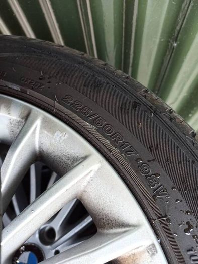 BMW F30 17in Alloy wheels with tyres