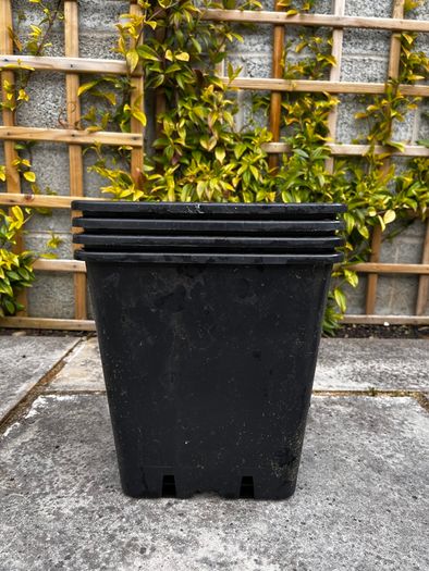 4x Large Deep Plastic Plant Pots