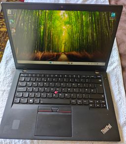 Lenovo ThinkPad T470s  - i7-7600U, 20GB RAM, 256GB NVMe, 14 in Touchscreen