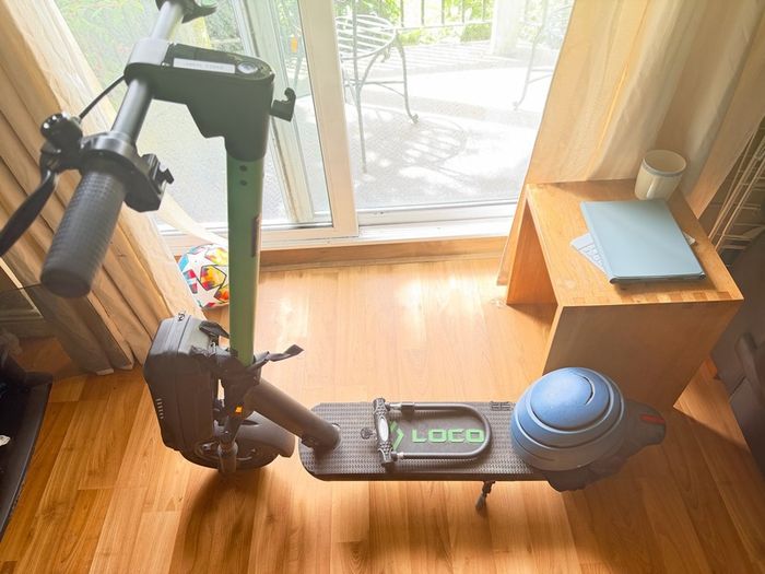 Loco scooter NFC lock and hard tyres