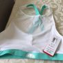 Ladies BNWT sports top size 8/10 Image 4