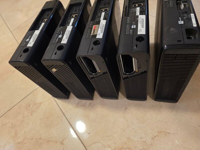 5 x Xbox 360 Consoles (Collection Only)