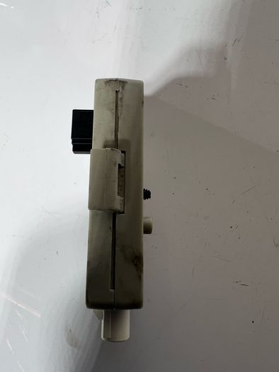 2009  BMW E92 E93 3 Series  MINI Antenna Amplifier 6968650-05 A1l2b524s