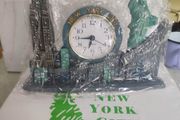 Statue of Liberty Monuments New York Clock souvenir/collectible working brand-new in box