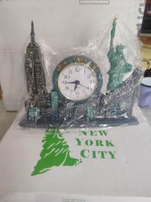 Statue of Liberty Monuments New York Clock souvenir/collectible working brand-new in box