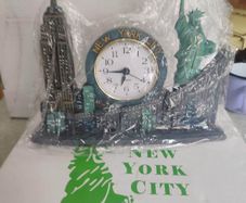 Statue of Liberty Monuments New York Clock souvenir/collectible working brand-new in box