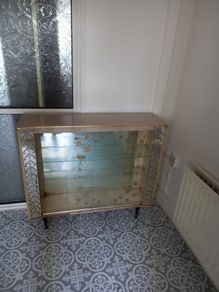glass cabinet and corner unit