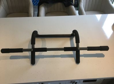 Pull Up Bar