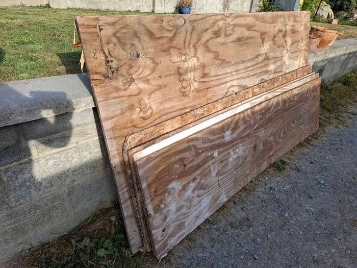 Used Plywood x 2 full sheets and 4 half sheets