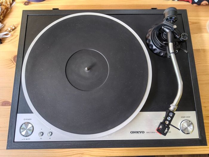 Onkyo CP-1050 Direct Drive Turntable