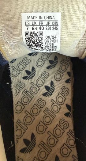Adidas Spezials women's