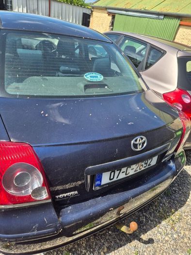 Volkswagen Caddy and Toyota  Avensis for Breaking
