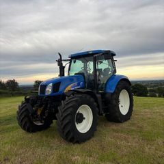 New Holland T6070 tractor