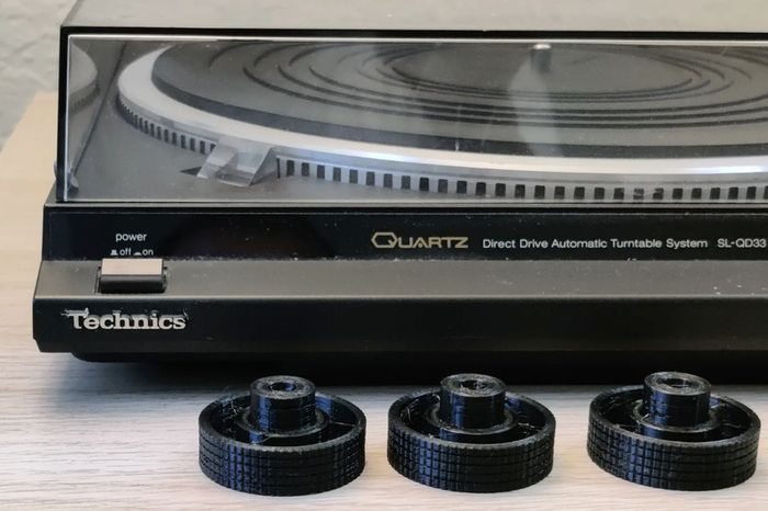 Technics Turntable Replacement Feet (SKLB2) - Set of 4 Flexible Isolation Feet for SL-QD33, SL-B2, SL-D2 & More - Vintage Audio Restoration Part