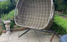 egg chair