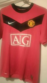 Ryan Giggs Manchester United Home Jersey 2009/10 - Vintage Red Devil Elegance!.