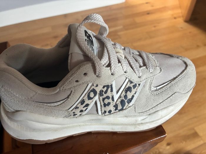 New Balance 5740 beige & leopard print trainers
