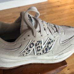 New Balance 5740 beige & leopard print trainers