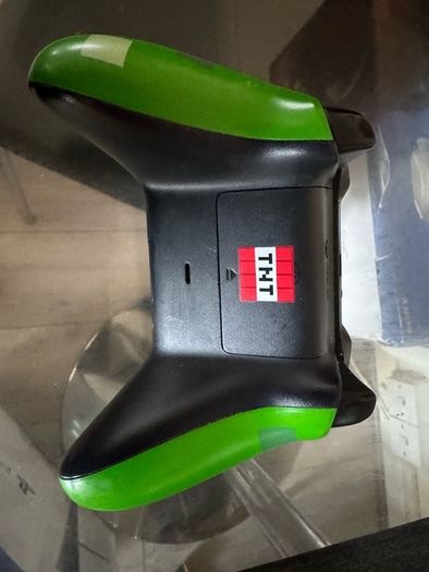 Xbox one Minecraft creeper controller