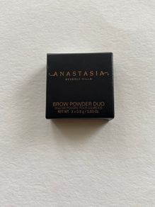 Anastasia Beverly Hills brow powder duo in soft brown