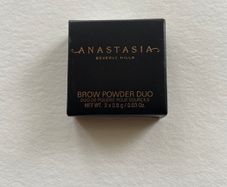 Anastasia Beverly Hills brow powder duo in soft brown