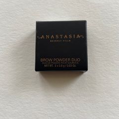 Anastasia Beverly Hills brow powder duo in soft brown