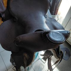 Western style brown leather horse saddle comes with accessories