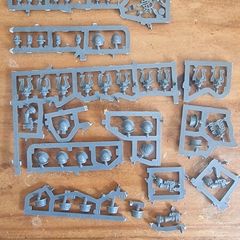 Khorne berzerkers/world eaters bits