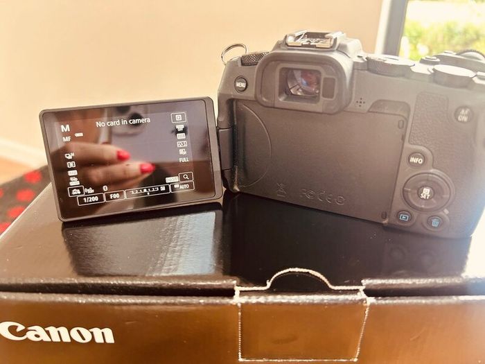 Canon RP Body camera