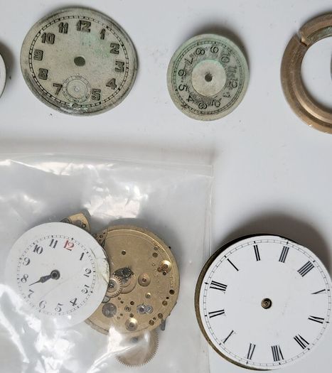 Lot of 60 Ladies Wrist movements incl: Rolex Unicorn Prima