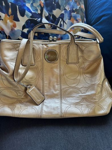 coach mid bag