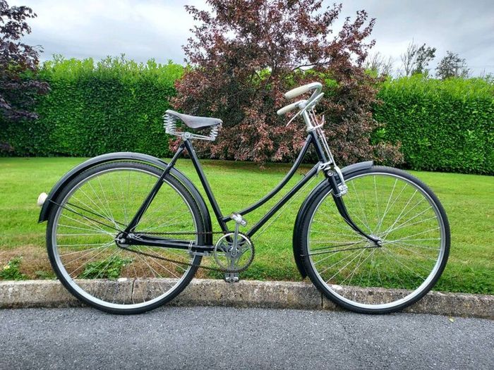Vintage High nelly Ladies bike