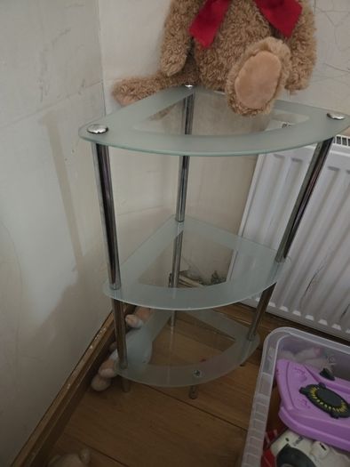corner glass stand