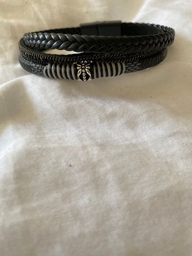 Bracelet leather