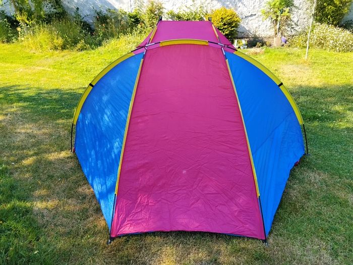 Windbreak Sun Tent
