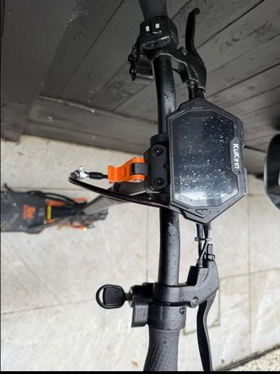 G2 pro with charger in perfect condition.